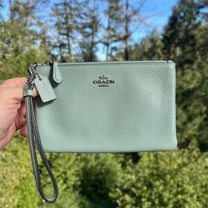 COACH Women's Small Wristlet Green Pebbled Leather Gunmetal Hardware 22952